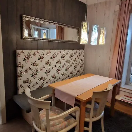 Semesterbostad Kraeuterhaeusl Puchenstuben